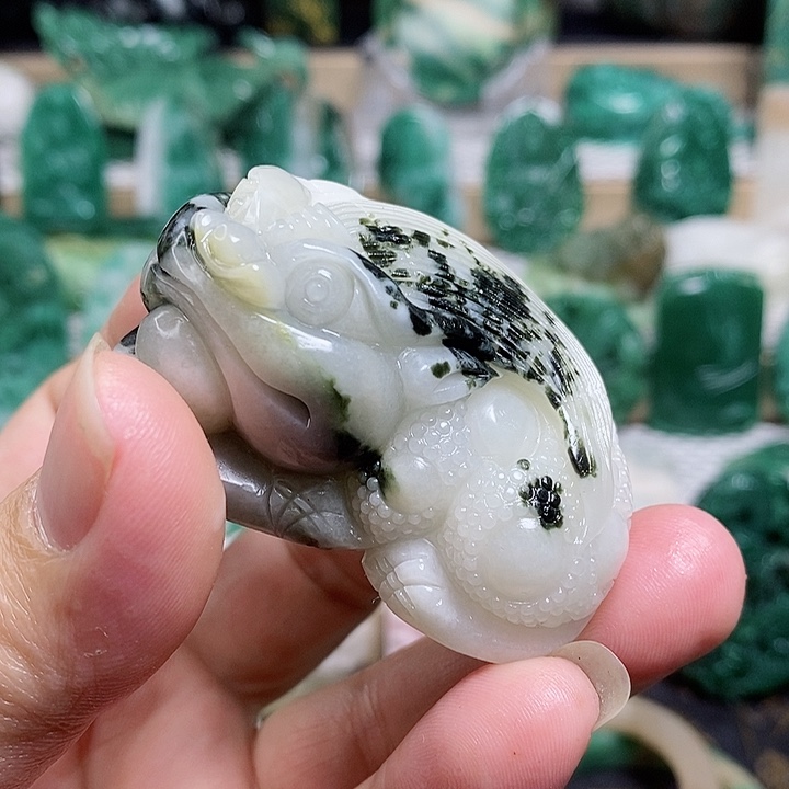 未镶嵌独山玉颈饰