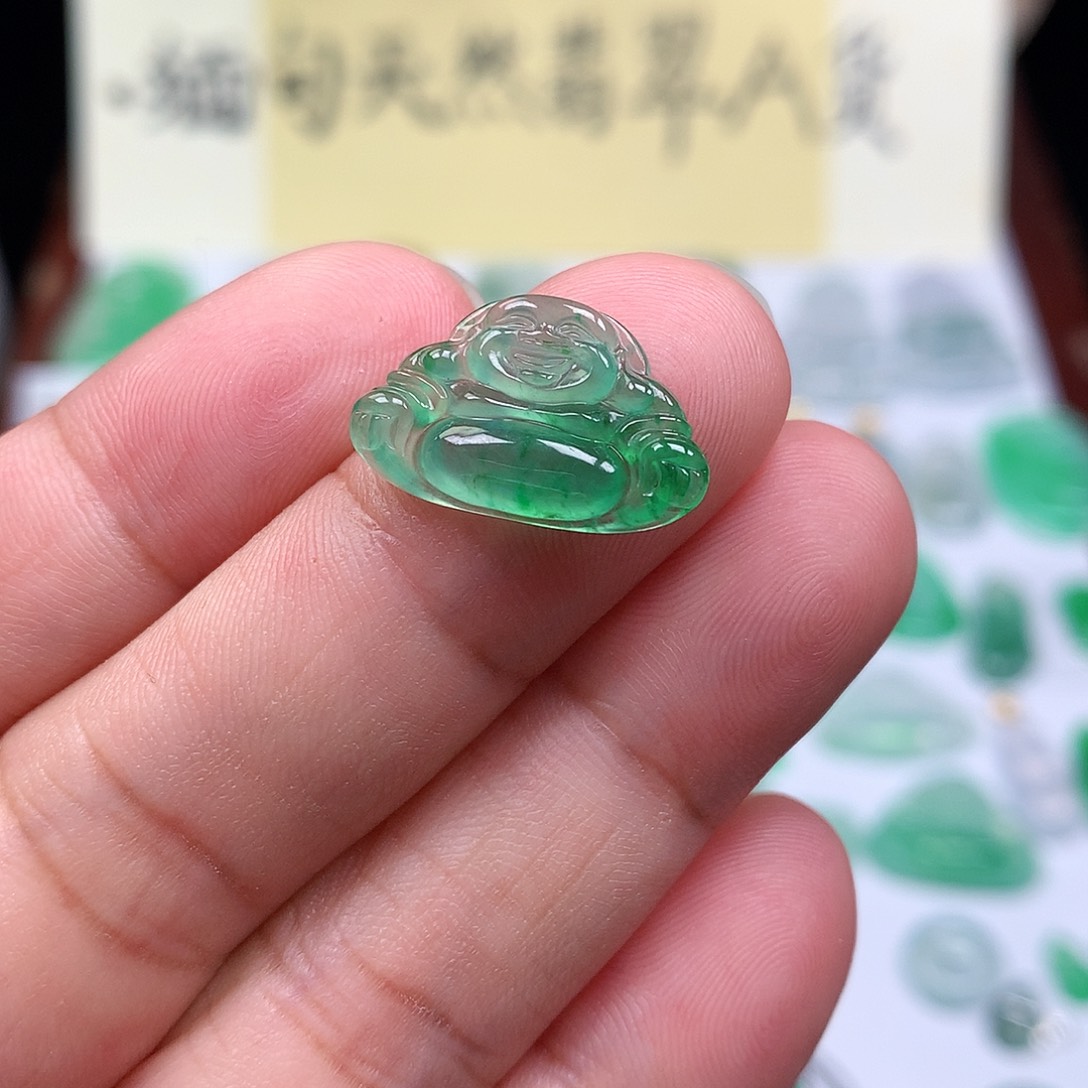 翡翠裸石缅甸天然A货翡翠阳绿佛公