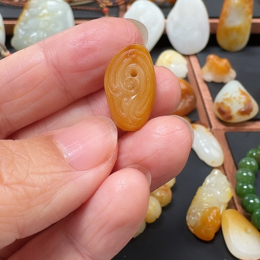 和田玉（子料）未镶嵌颈饰