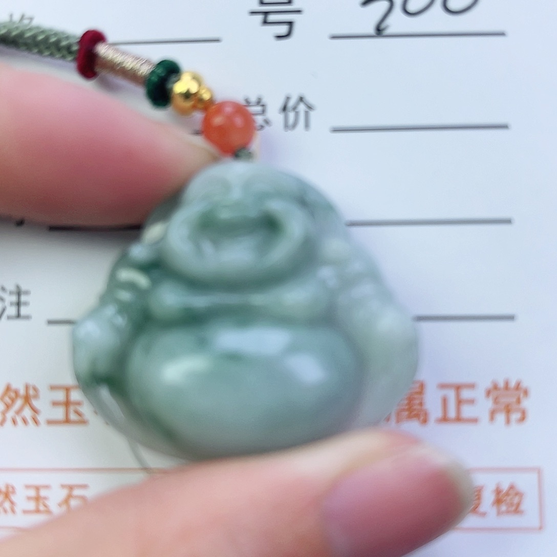 翡翠颈饰未镶嵌佛公300