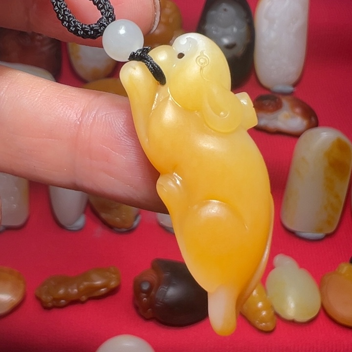 和田玉颈饰未镶嵌