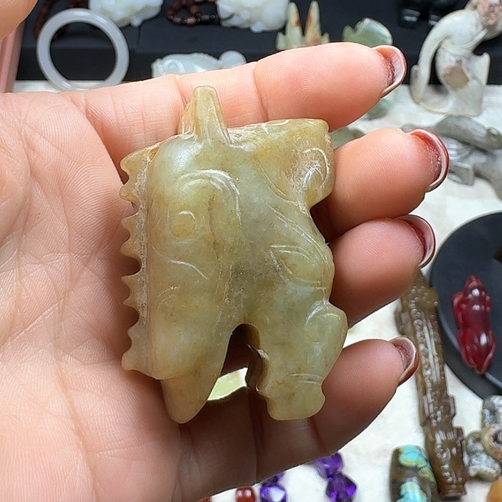 和田玉（糖玉）车挂未镶嵌用****1