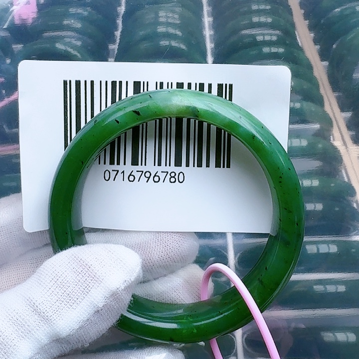 和田玉（碧玉）手镯未镶嵌56包容