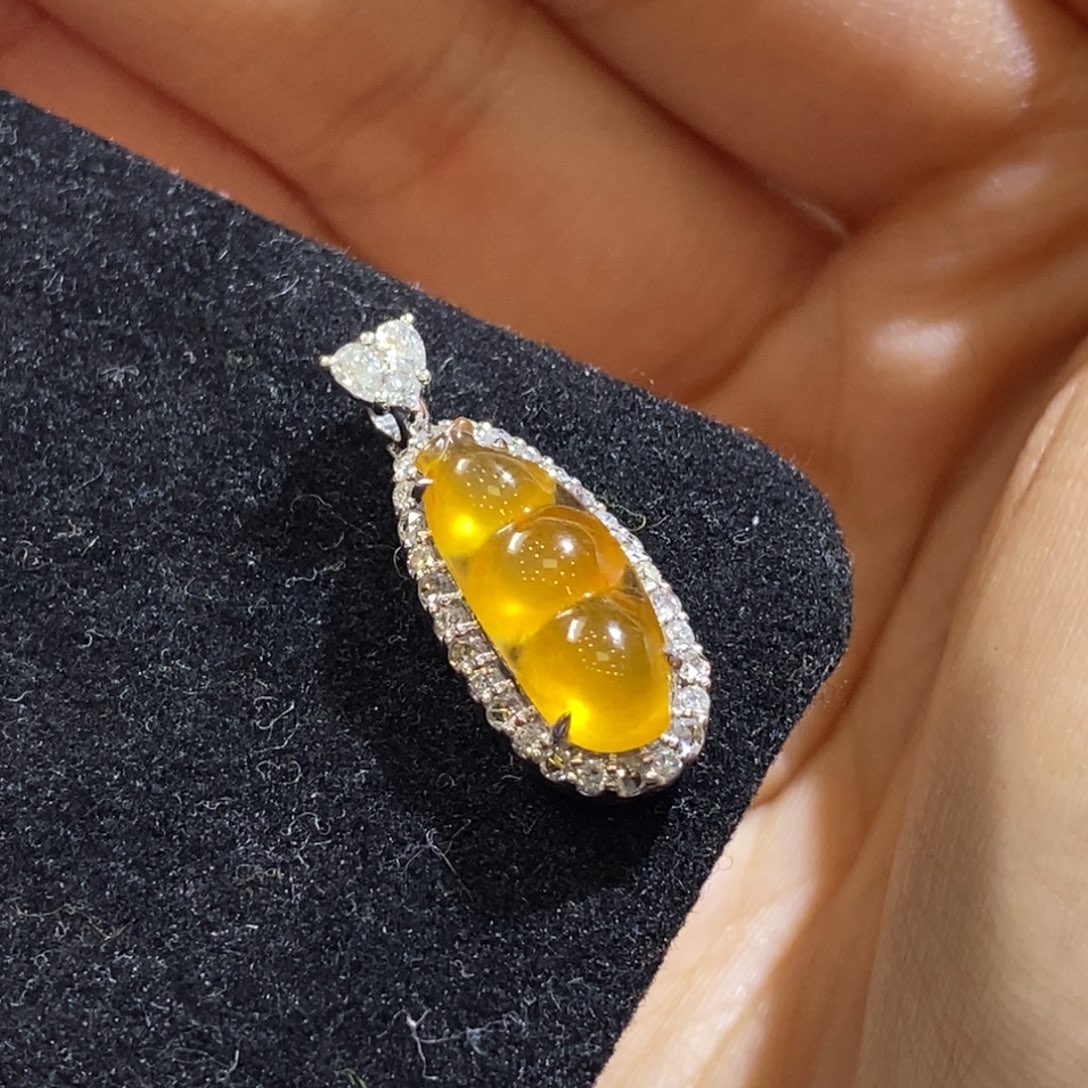 ·***·翡翠18K金镶嵌颈饰48小时鉴赏期