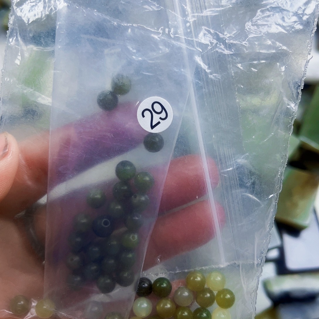 罗***教和田玉（糖玉）未镶嵌珠宝半成品
