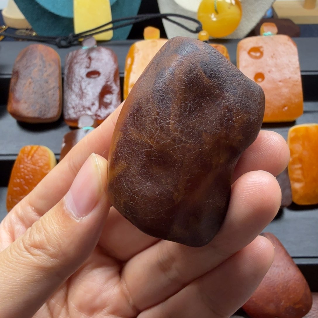 琥珀吊坠(赠链)未镶嵌