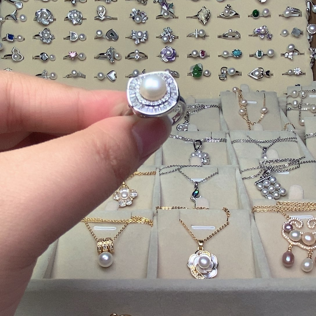 淡水珍珠银S925镶嵌耳饰