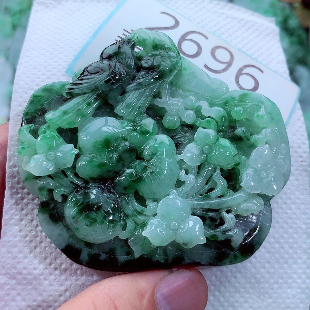 吊坠(不含链)未镶嵌翡翠