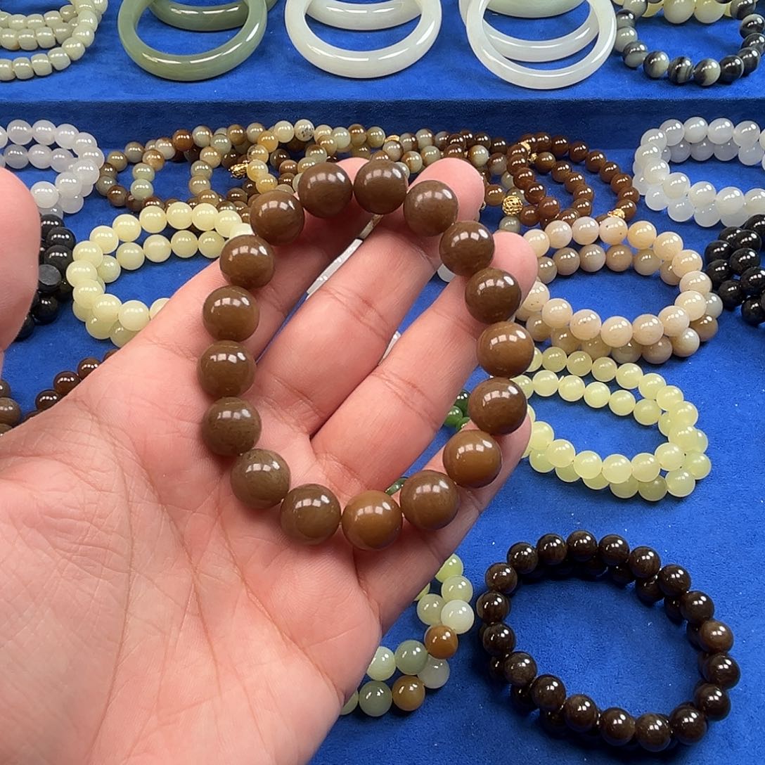 和田玉（糖玉）未镶嵌手链糖料带青花