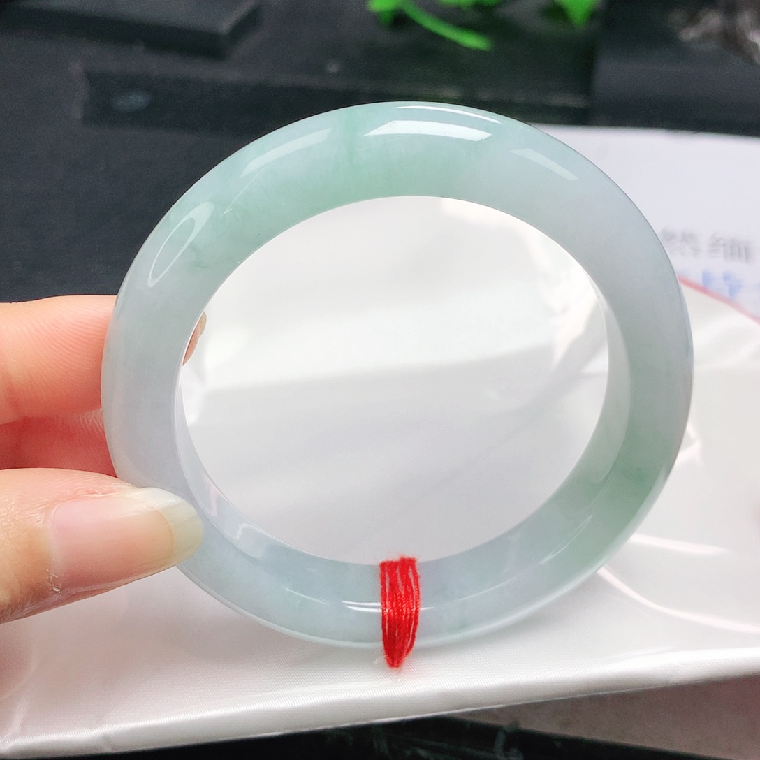 翡翠手镯未镶嵌正