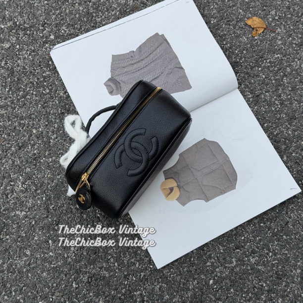 95新 Chanel/香奈儿 只盒/中古黑金荔枝牛化妆包