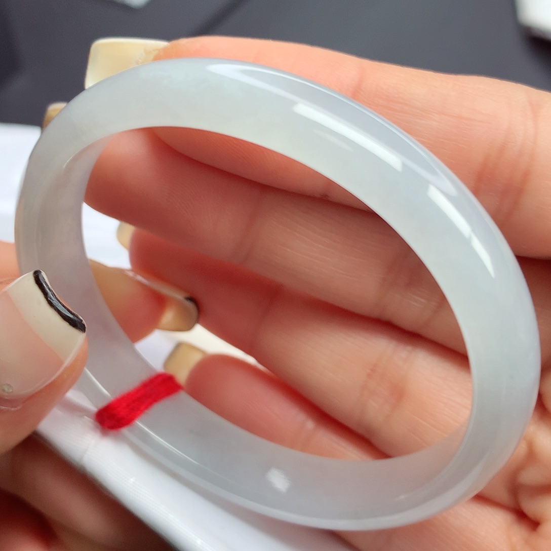 翡翠手镯（贵妃镯）未镶嵌54-55圈口