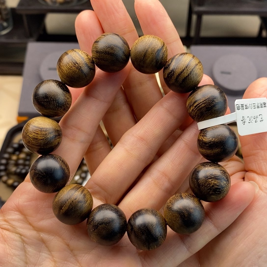 沉香手串F****Q越南芽庄白棋瘤疤1.6