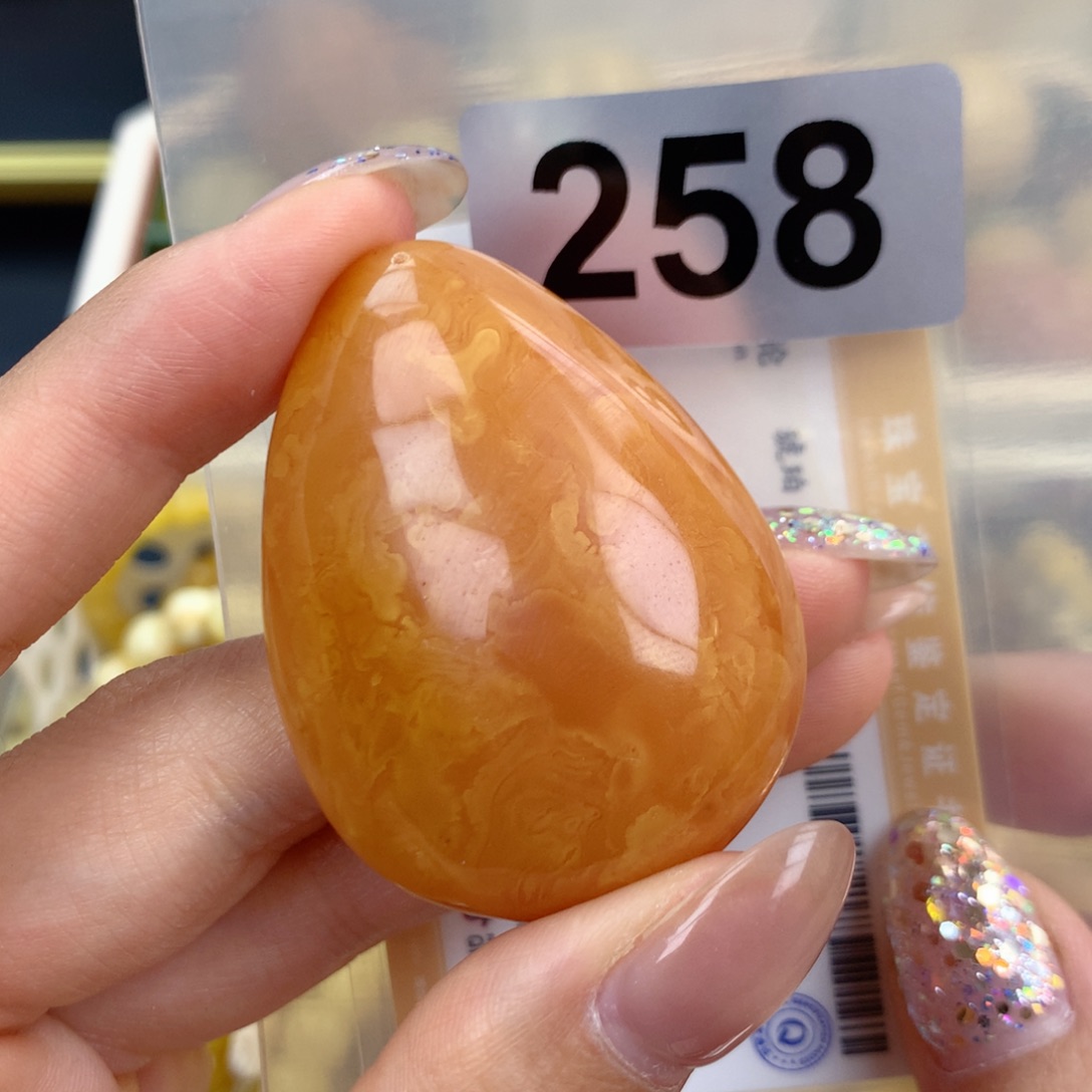 琥珀未镶嵌珠宝奇石