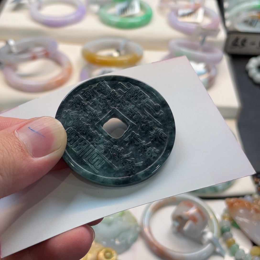 雨***子翡翠未镶嵌颈饰吊坠