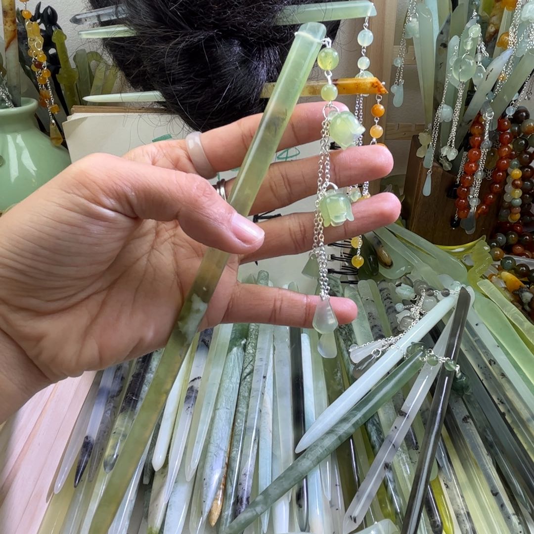 蛇纹石玉发饰合金