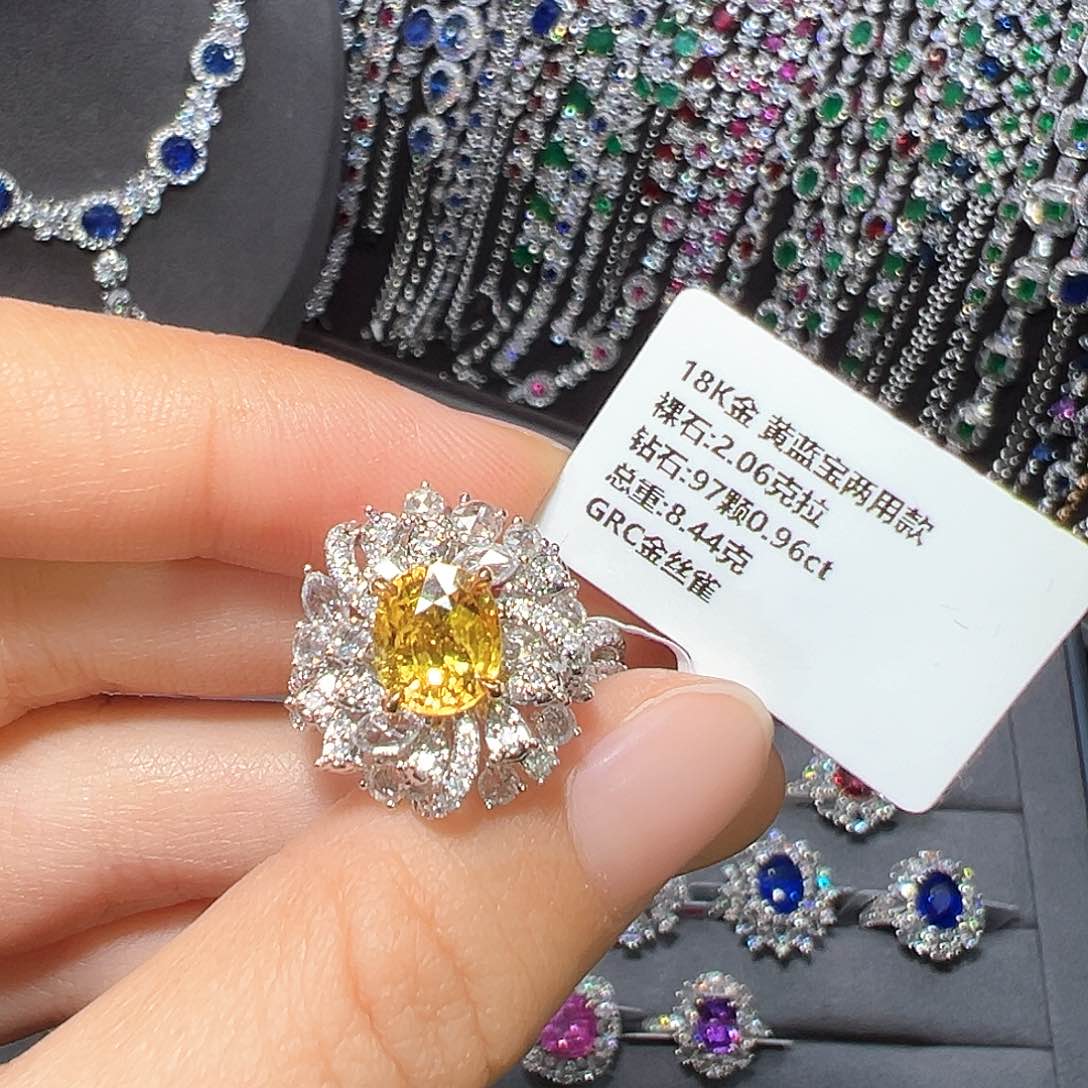 彩色蓝宝石戒指18K金镶嵌