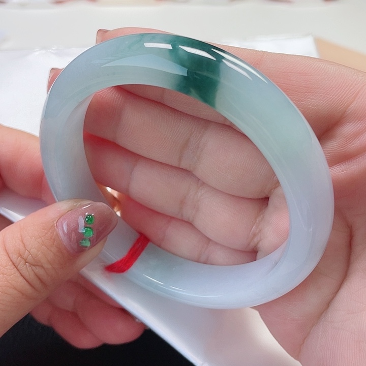 翡翠手镯未镶嵌缅甸翡翠手镯61圈