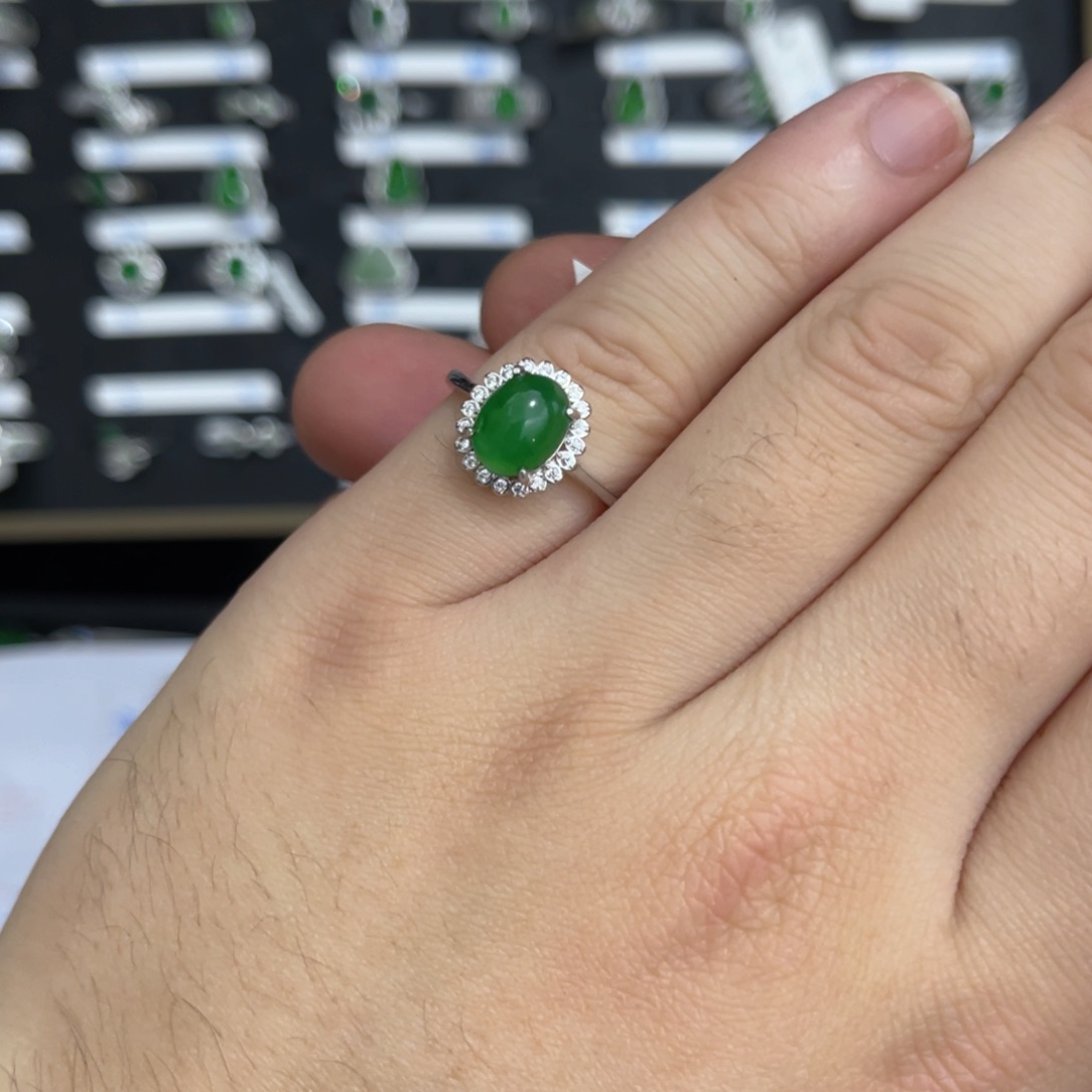 翡翠戒指银S925镶嵌翡翠戒指