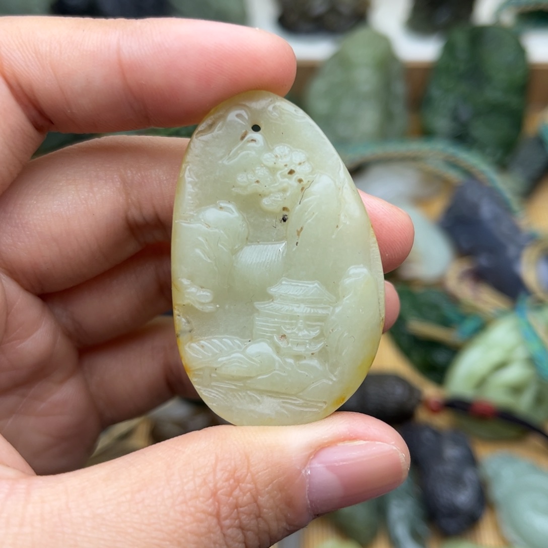 和田玉颈饰未镶嵌