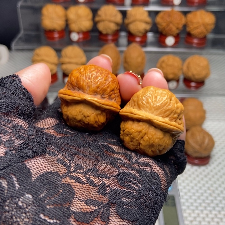 文玩核桃把件元宝蟾13