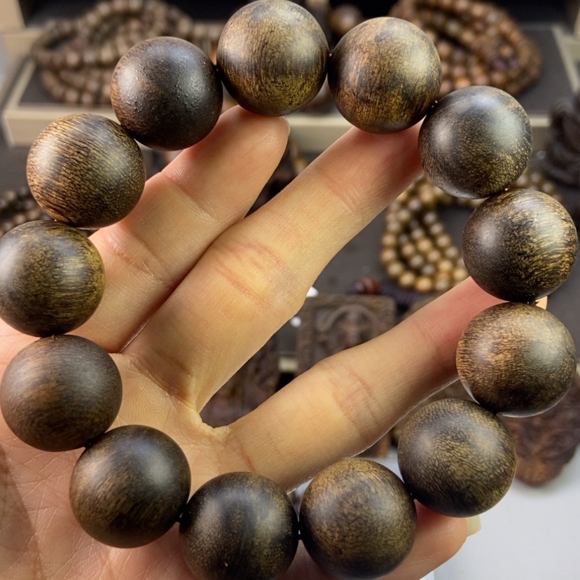 【闪购商品】沉香手串小****9越南芽庄留疤白棋