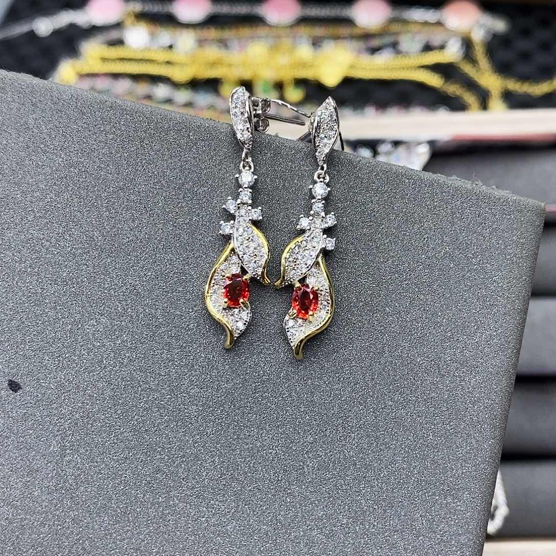 银S925镶嵌蓝宝石耳饰