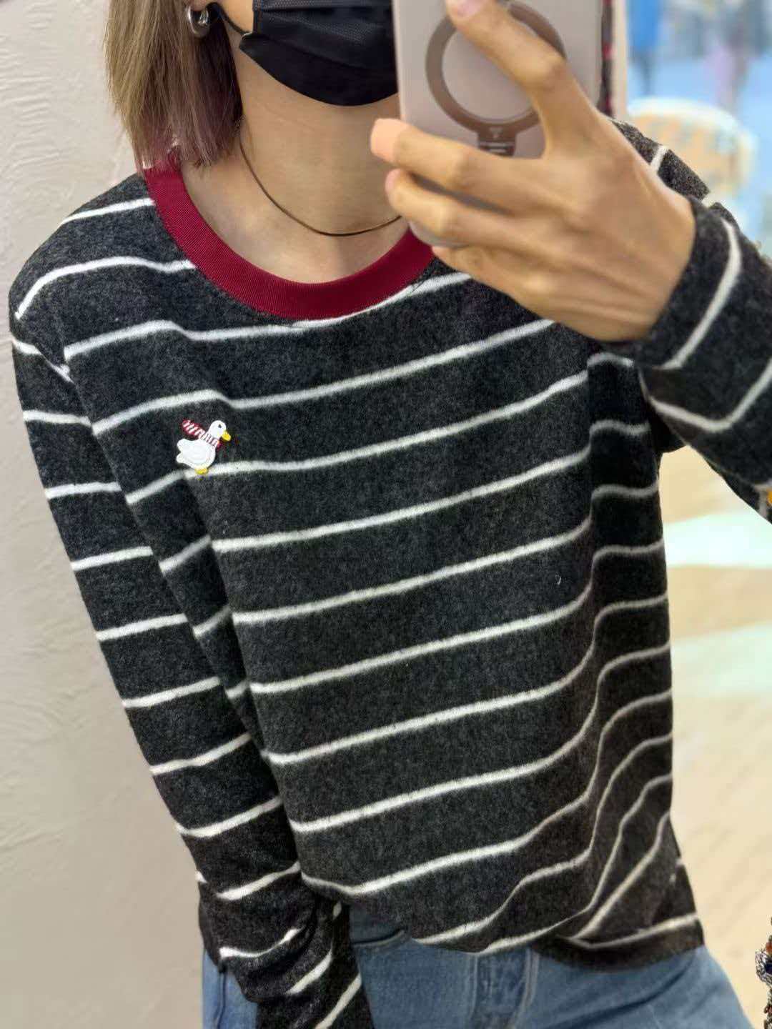 A. D. Khal 纸袋家200g仿羊绒立体小动物基础开衩款打底t恤0932