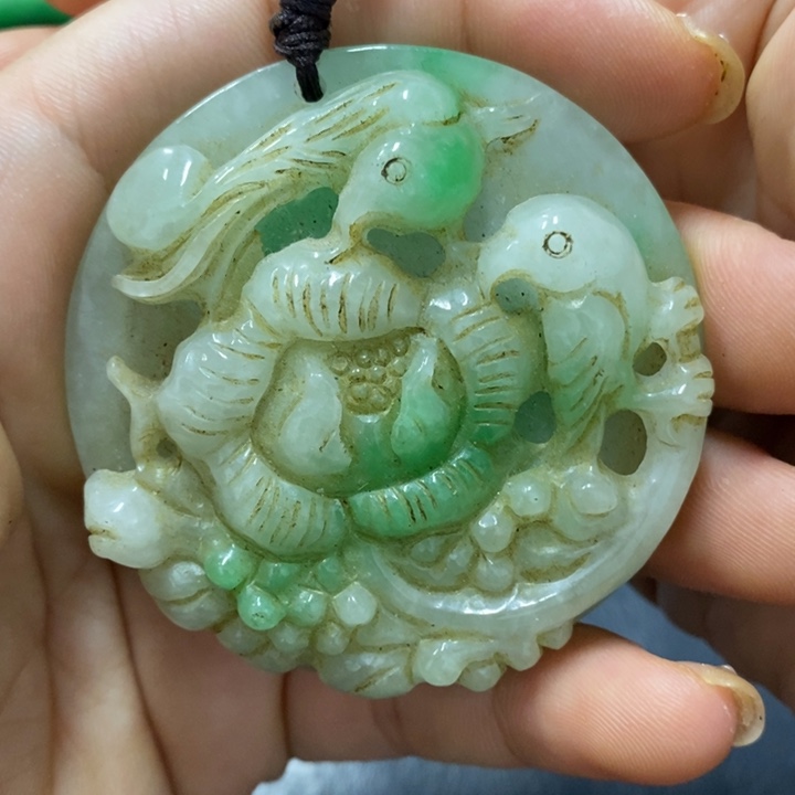 白玉菩提吊坠摆件