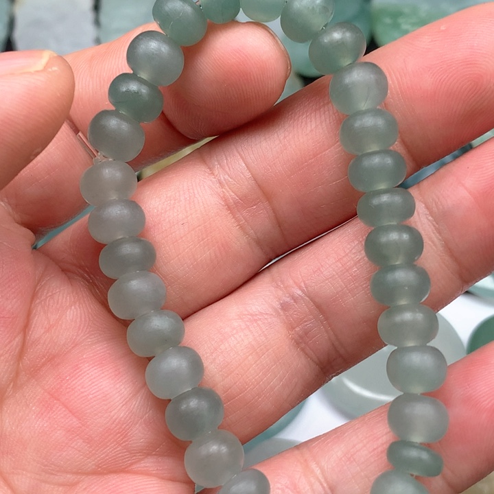 定制翡翠未镶嵌事***应手串