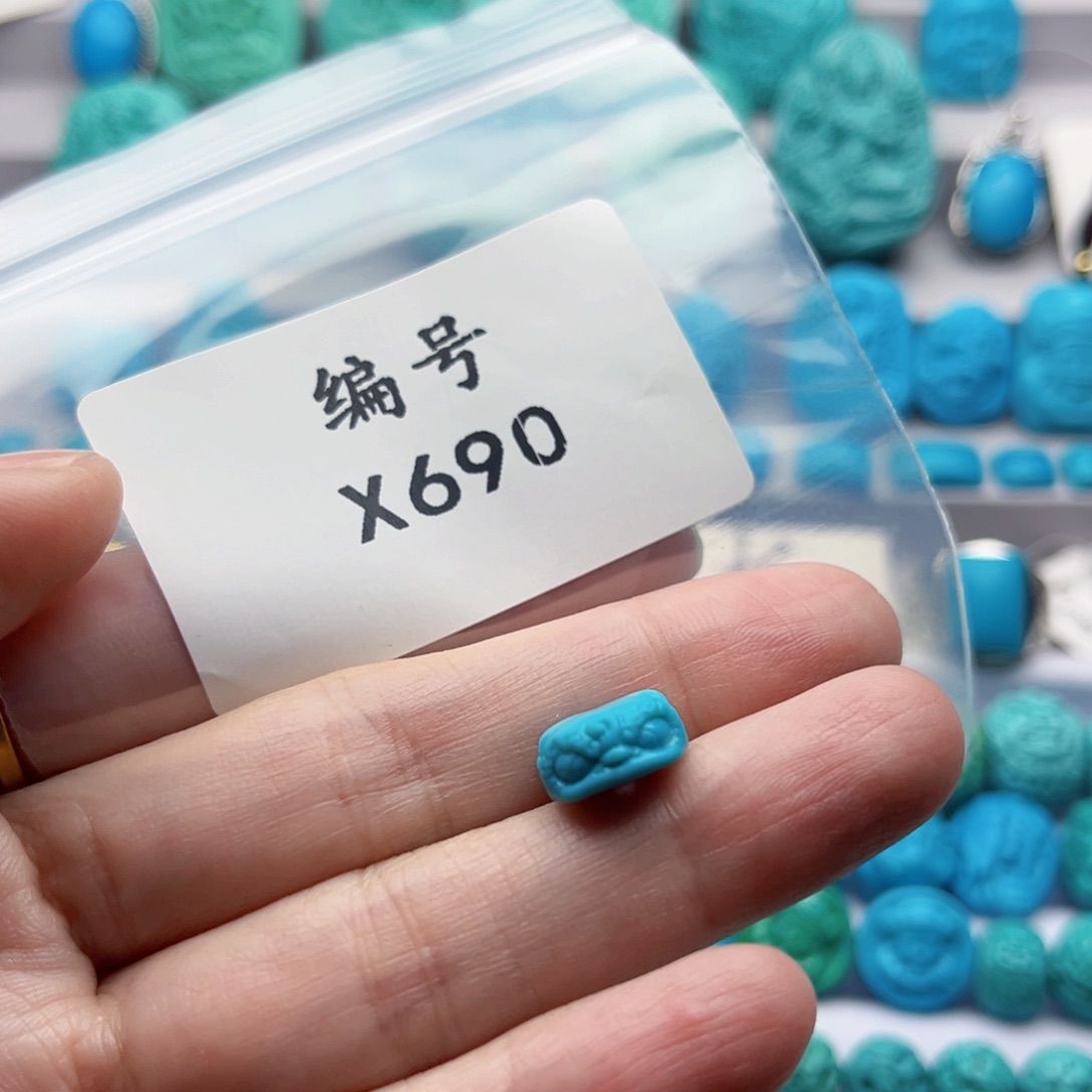 绿松石雕刻未镶嵌大****啾