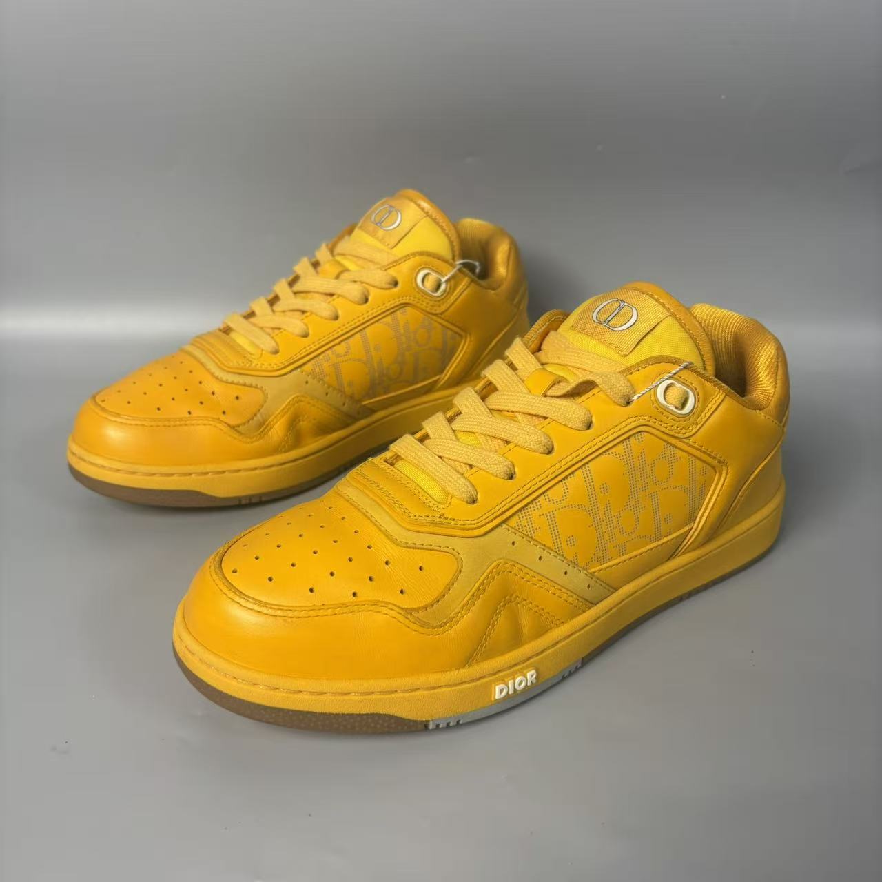 95新 DIOR/迪奥 黄色b27板鞋41欧码 jx679