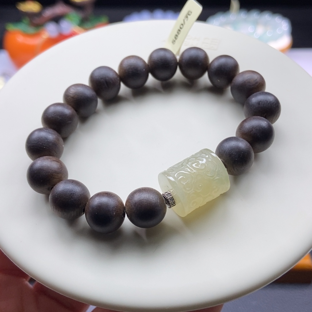 沉香木手串冰黄雕刻桶珠14.6*12.8mm