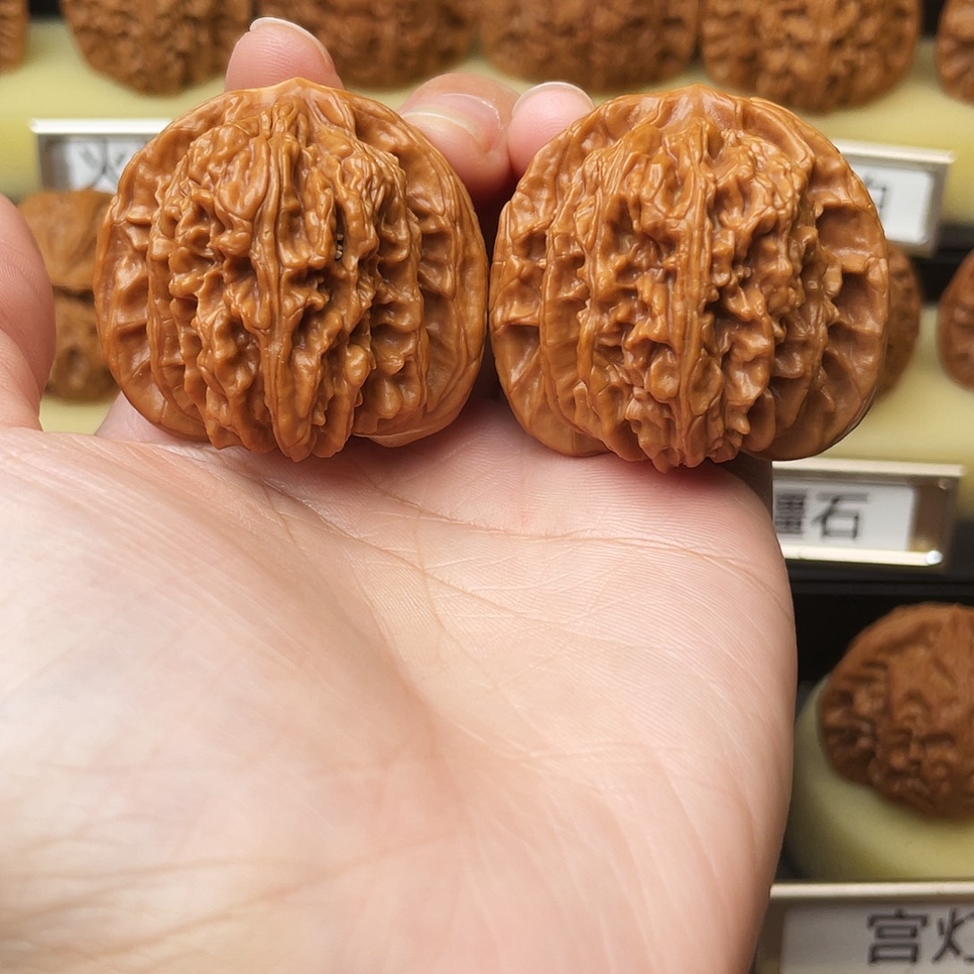 文玩核桃吊坠四座楼42尺528