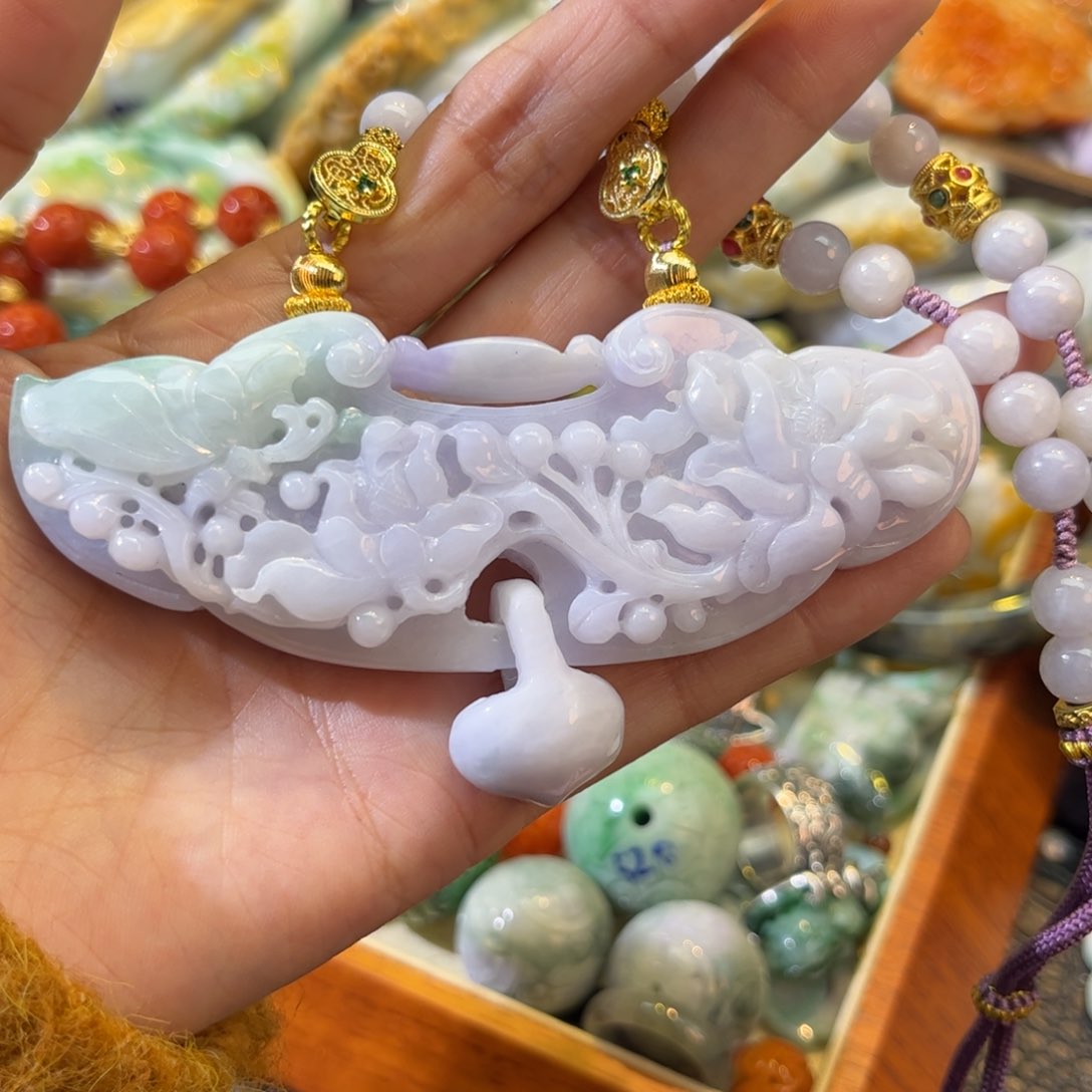 翡翠颈饰未镶嵌待编款