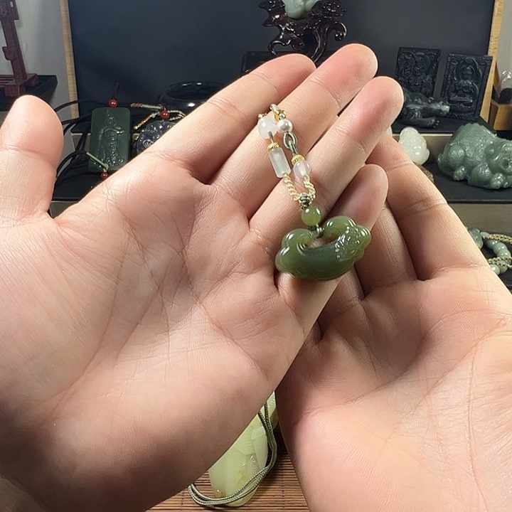 和田玉未镶嵌项链