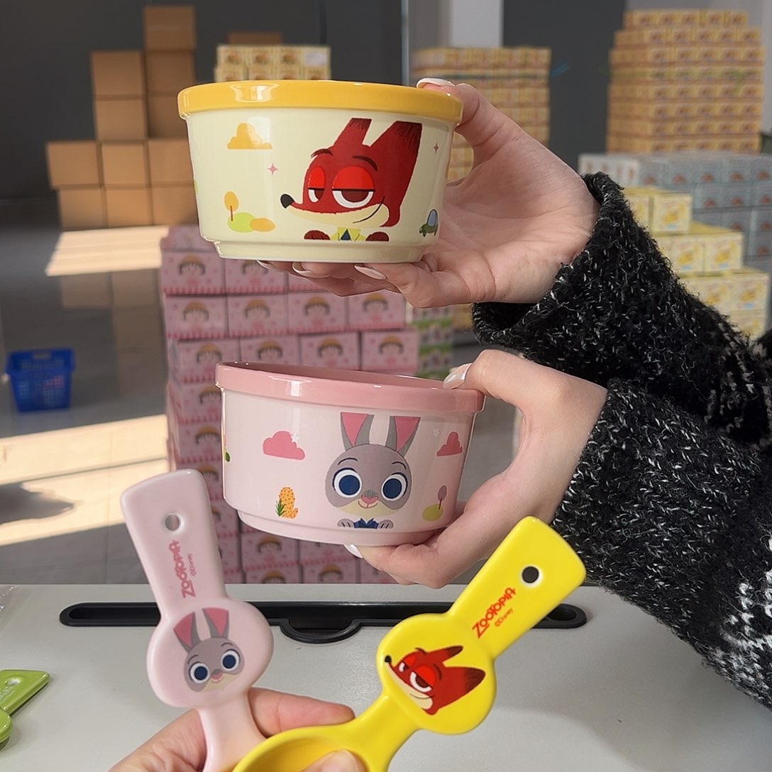 瓷303，304加两个勺子