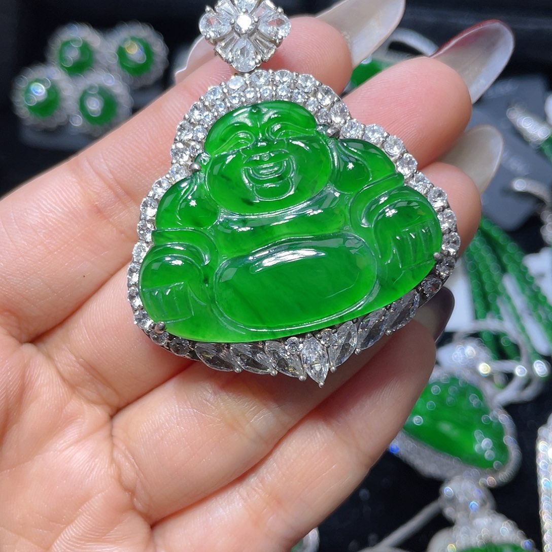 翡翠颈饰银S925镶嵌翡翠