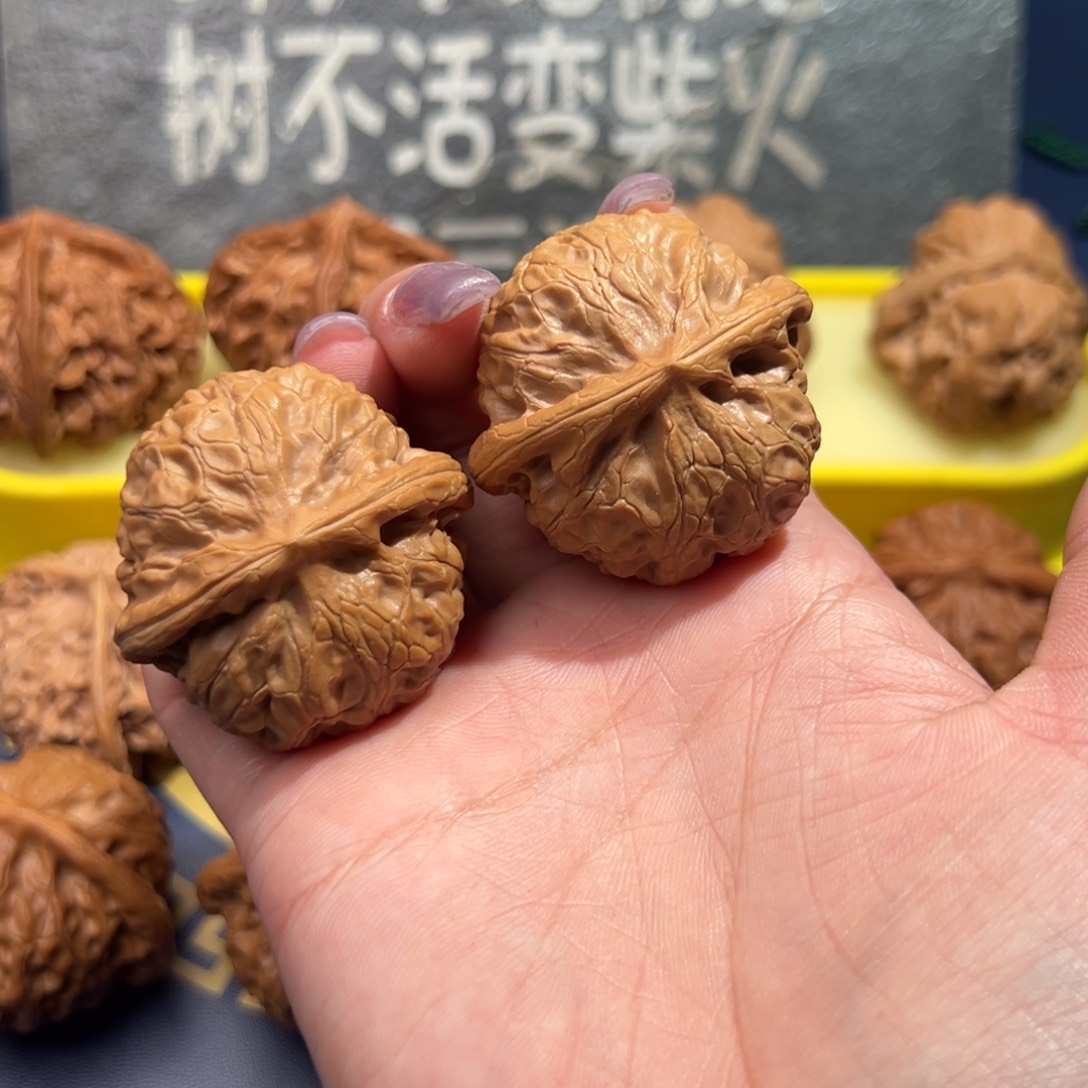 文玩核桃把件宫灯40