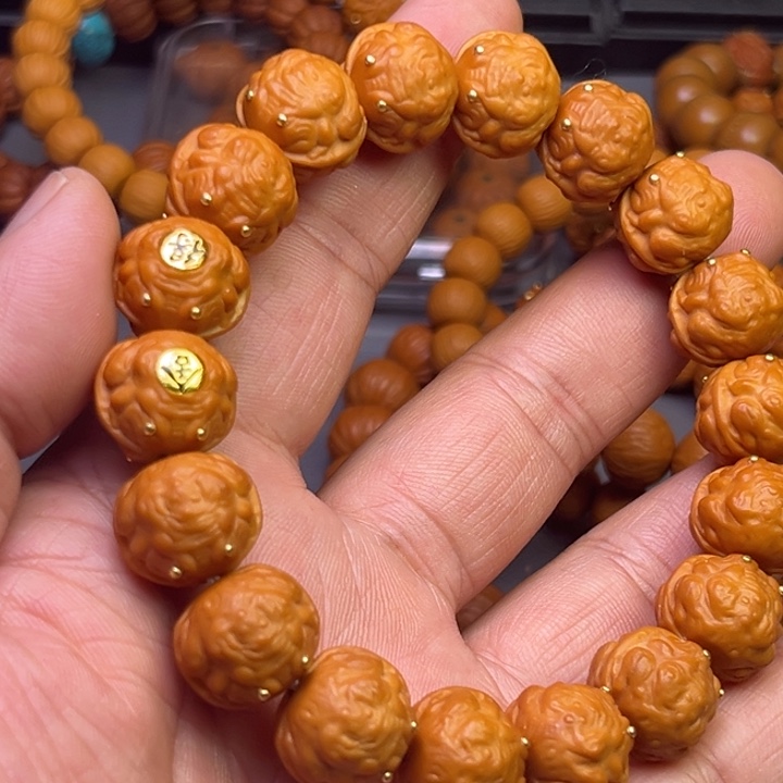 吊坠猴头核桃金蟾