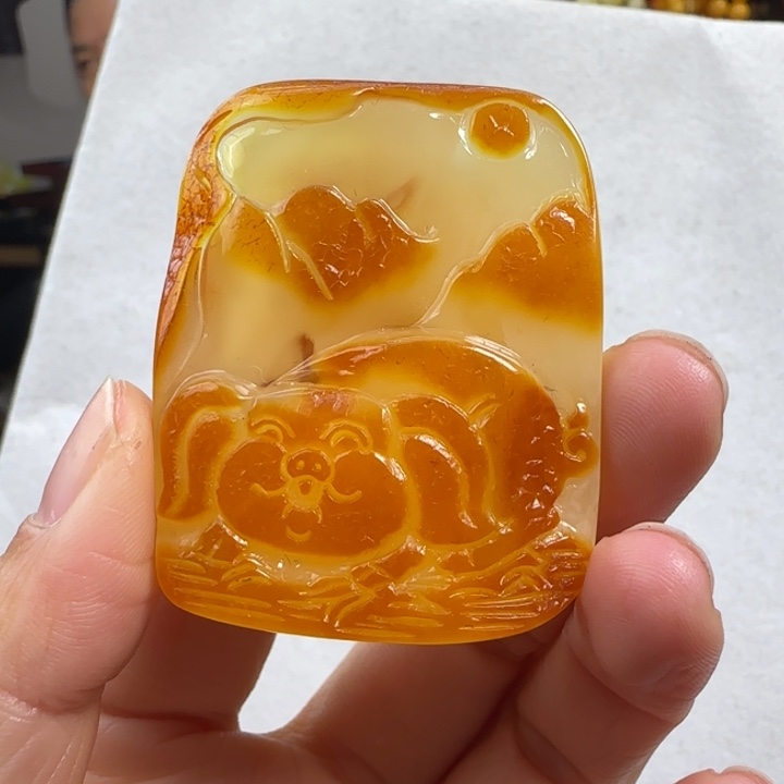 蜜蜡珠宝奇石未镶嵌