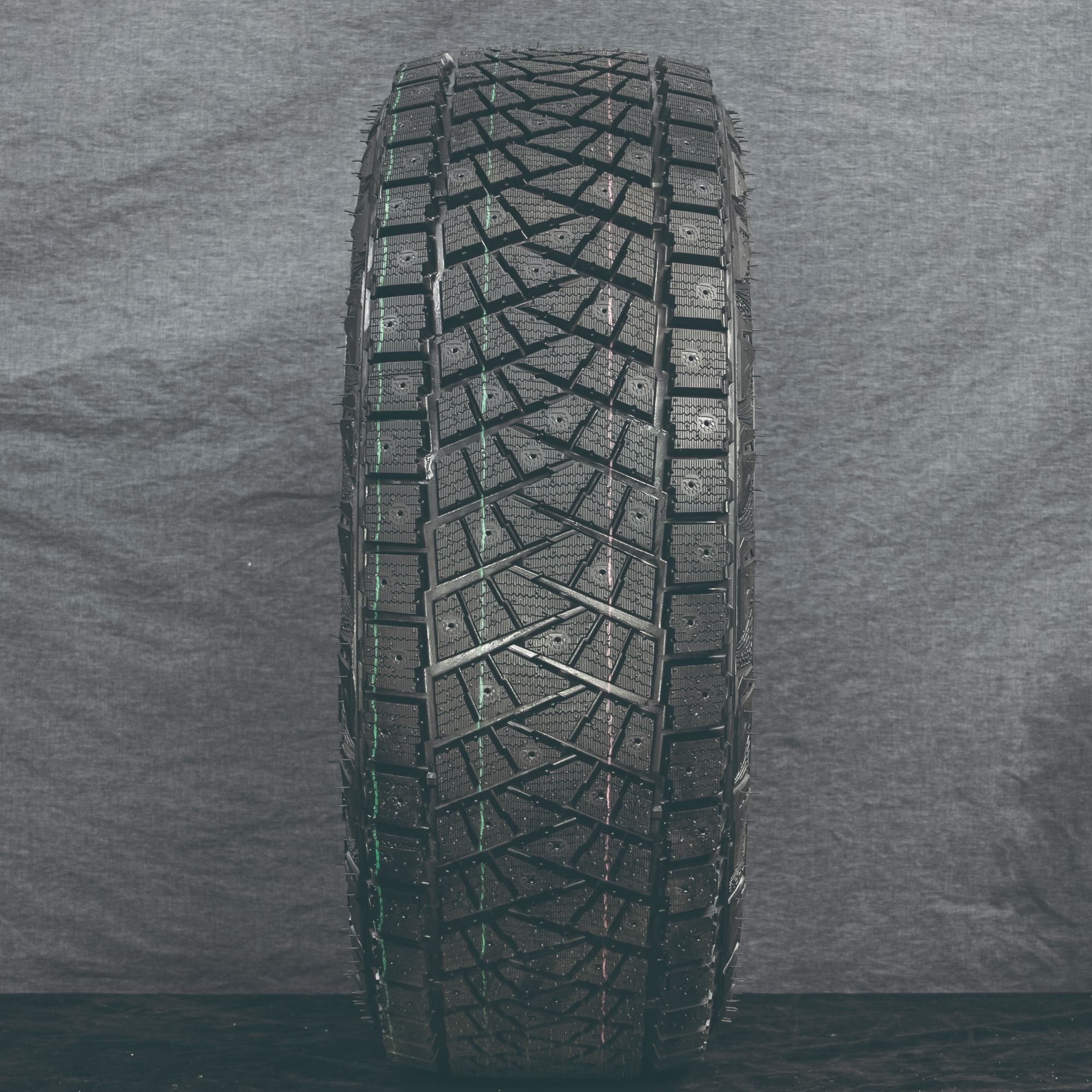 黑熊，赛路仕，玛克马雪地越野轮胎