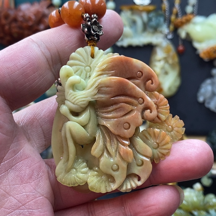 【闪购商品】蛇纹石玉吊坠未镶嵌