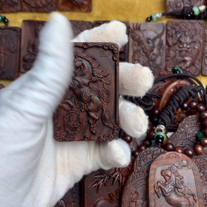 黄花梨/降香黄檀吊坠没*好黄花梨黄花梨