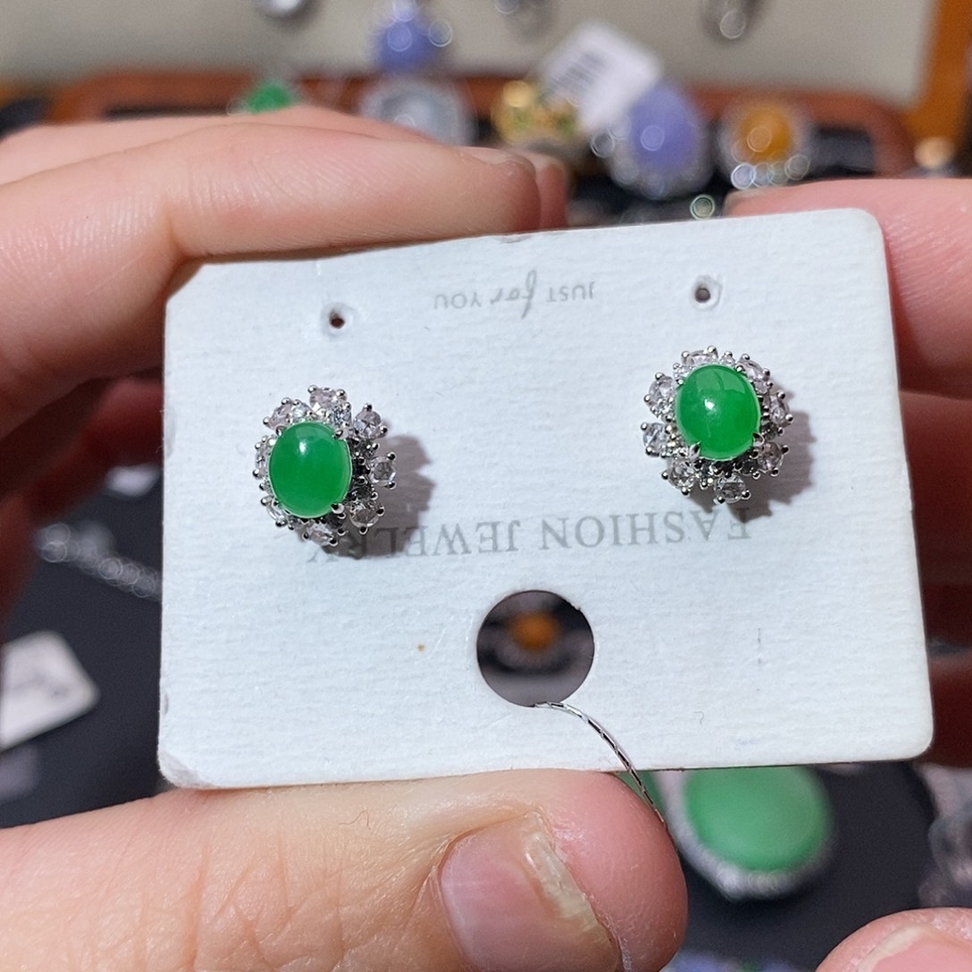 翡翠耳饰18K金镶嵌耳钉