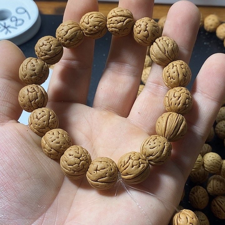 叶***.手串/手链核桃14微修红皮桃核手串