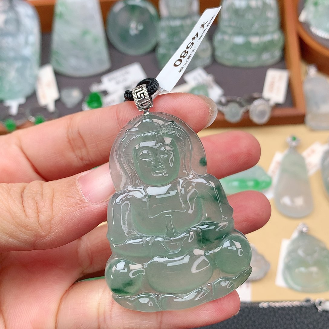 翡翠颈饰18K金镶嵌观音