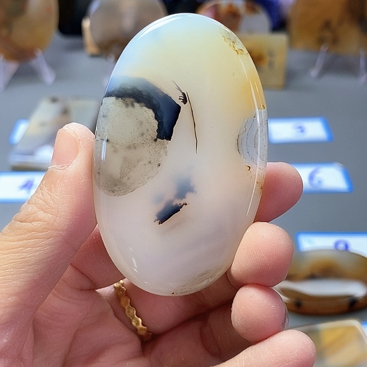 玛瑙/玉髓未镶嵌珠宝半成品
