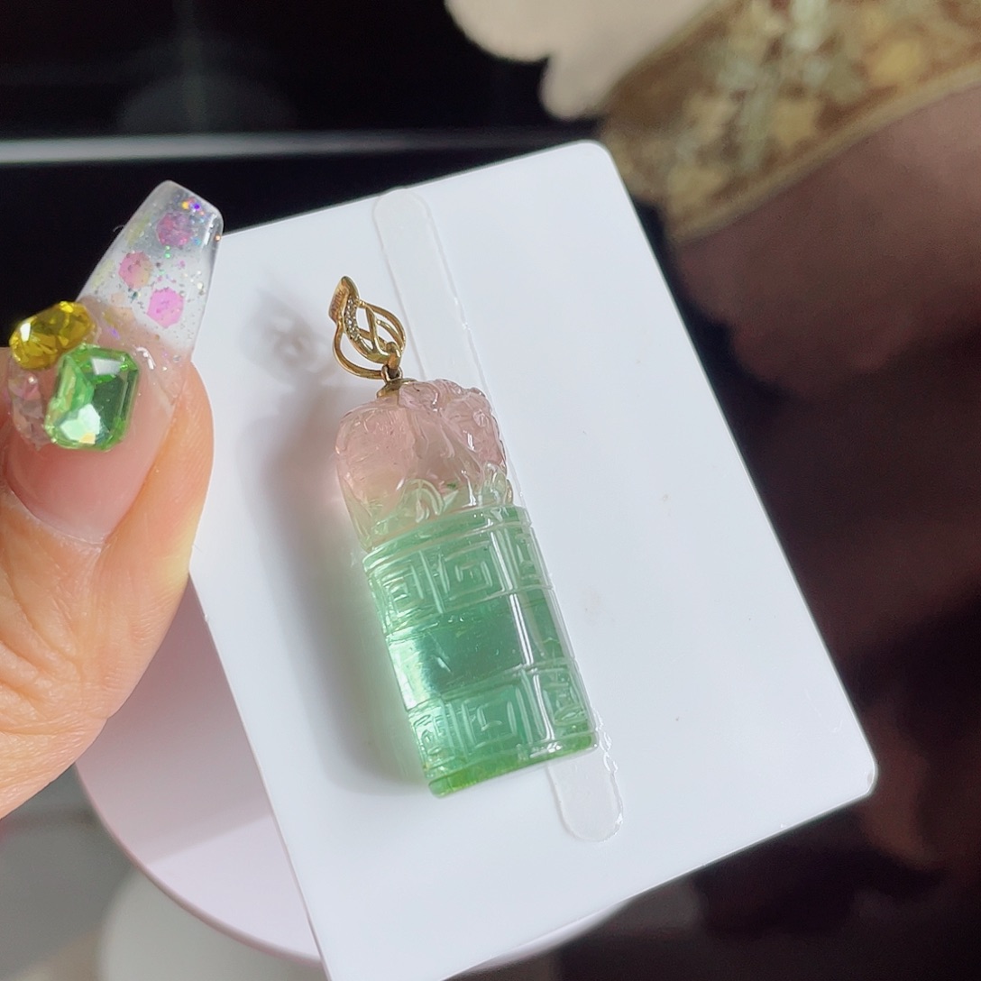 未镶嵌颈饰碧玺碧玺吊坠