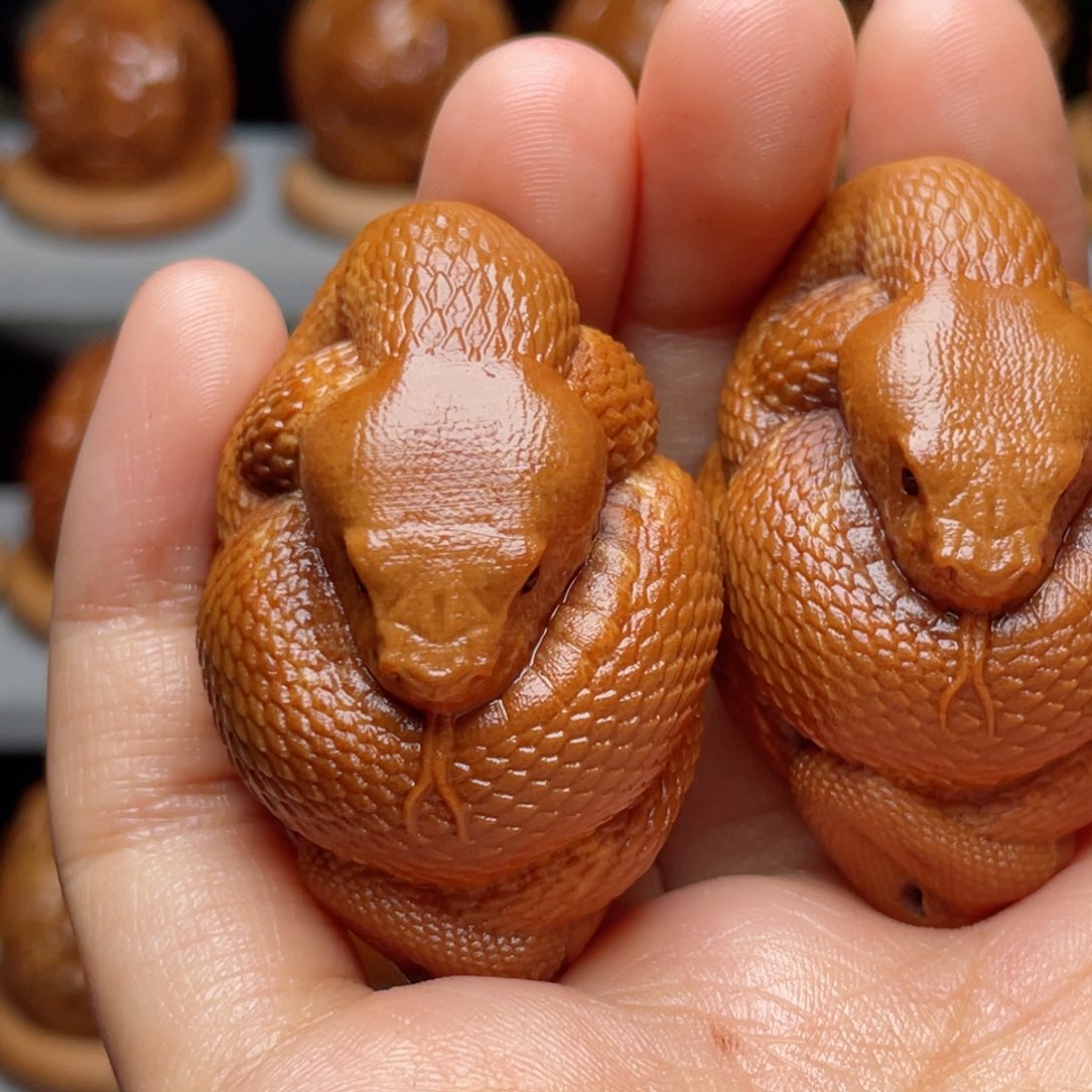 吊坠橄榄核蛇手球3.3